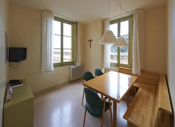 Hostel Abat Cisneros