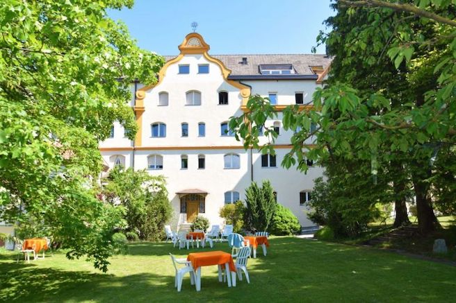 Salvatorian Guesthouse B & B